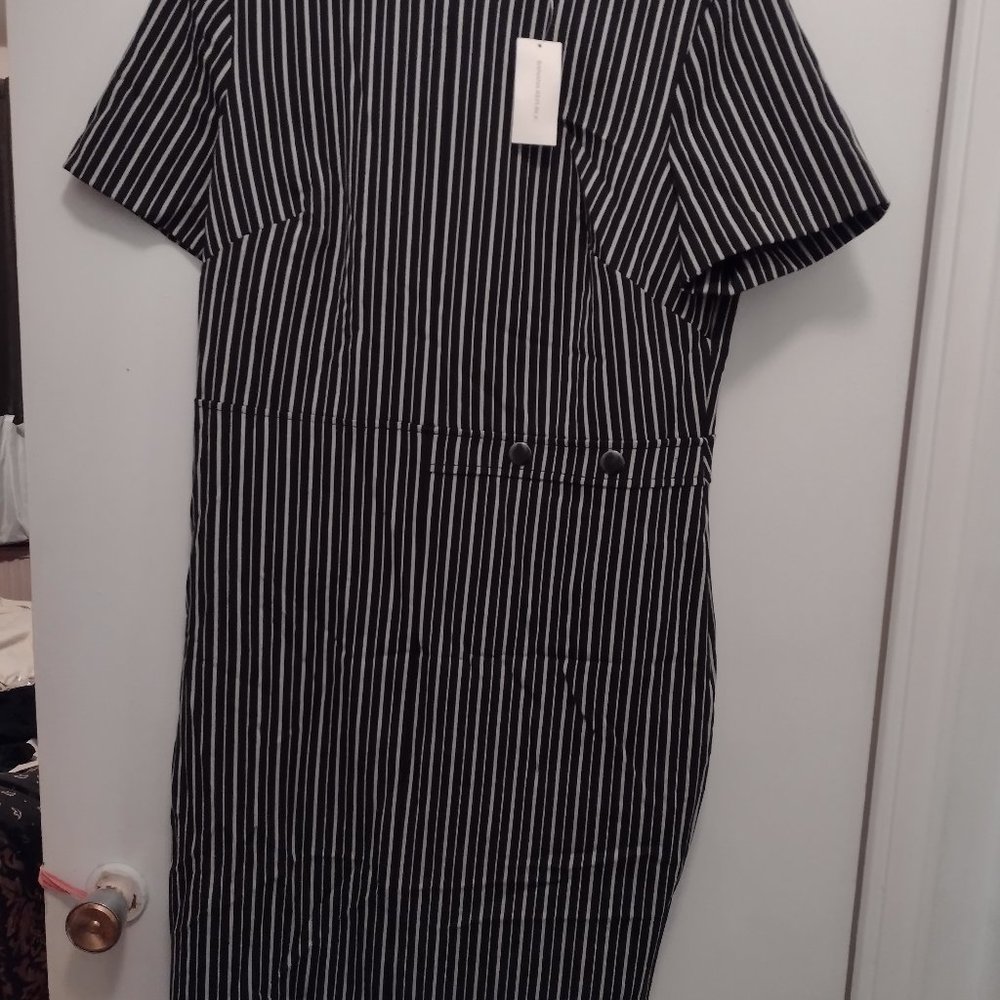 Women  black and white dress